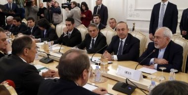 Astana'da üçlü görüşmeler başladı