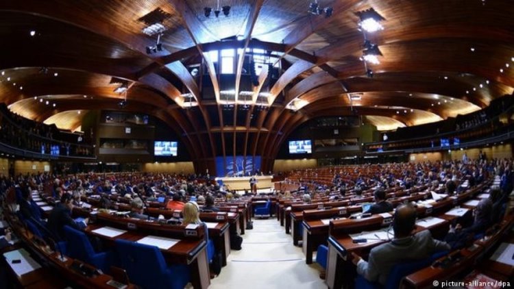 (AKPM) Türkiye'nin siyasi ve hukuksal planda denetime alınmasını kararlaştırdı.