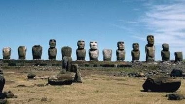 İzole Paskalya adasının geçmişi gizemini koruyor