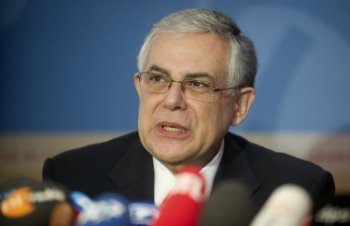 Eski Başbakan'a bombalı saldırı