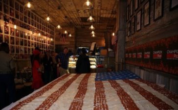 Kürt pizzacıdan ABD’lilere jest!