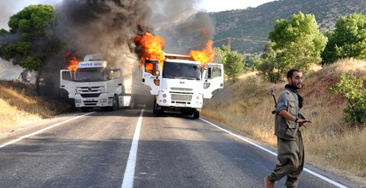 PKK’den Yol Kesme Eylemi