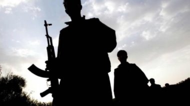 PKK Şengal'de Peşmerge’nin geçiş yollarını kapattı