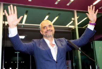 Arnavutluk'ta seçimin galibi Sosyalist Parti oldu