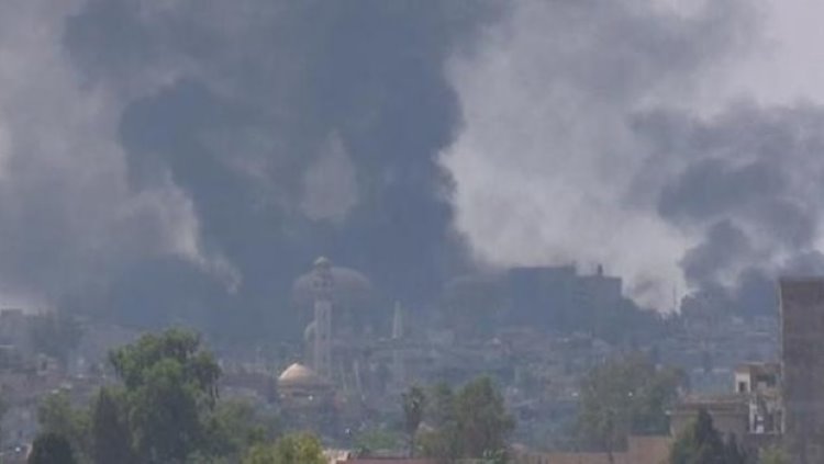 Musul'da Bağdadi'nin hilafet ilan ettiği cami vuruldu