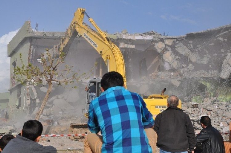 Sur’dan sonra Silopi’de de yıkıma onay