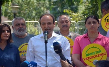 Baydemir’den yargıya IŞİD tepkisi: Taşları bağlayıp, itleri salıyorlar