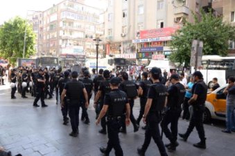 KHK protestosuna polis müdahalesi