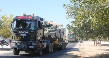 Türkiye'den, Efrin sınırına yeni askeri sevkiyat