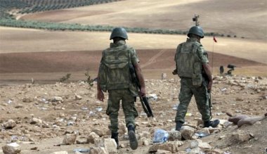 Dayakçı askerlerden 3’ü tutuklandı