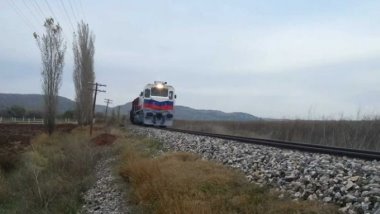 SON DAKİKA/Elazığ’da tren raydan çıktı: 2 ölü