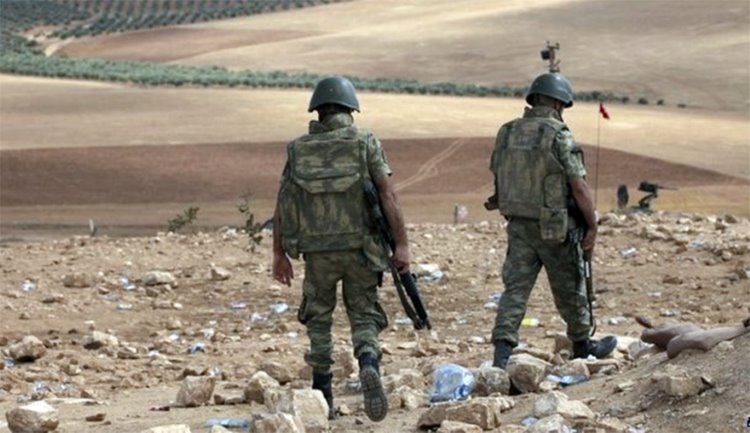 Dayakçı askerlerden 3’ü tutuklandı