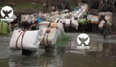 Doğu Kürdistan'da halk kaymakamlığı bastı 