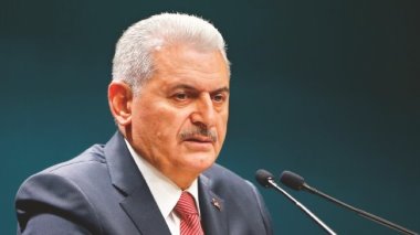 Binali Yıldırım, hem Güney hem Batı Kürdistan'ı tehdit etti