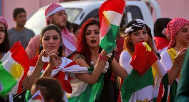 Düne Kadar Demokrasi İçin Irak'ı İşgal Edenler, Bugün Kürtlerin Demokratik Haklarına Karşı Çıkıyor 