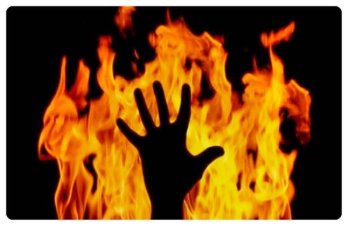 Doğu Kürdistan'da bir kadın kendini yakarak intihar etti