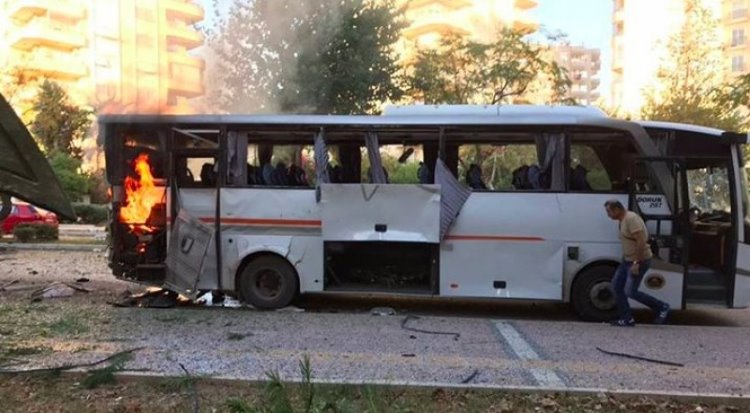 Mersin'de polis servis aracının geçişi sırasında patlama 