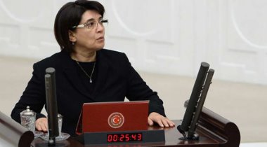 TBMM Komisyonu'ndan Leyla Zana kararı