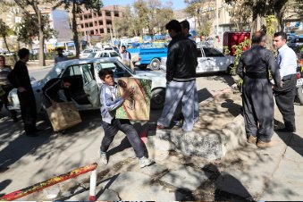 Doğu Kürdistan’da depremzedeler için Vatan Bizi Bekliyor kampanyası başlatıldı