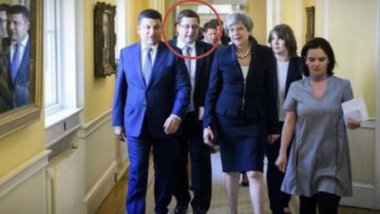 Başbakanının çevirmeni Rus ajanı çıktı