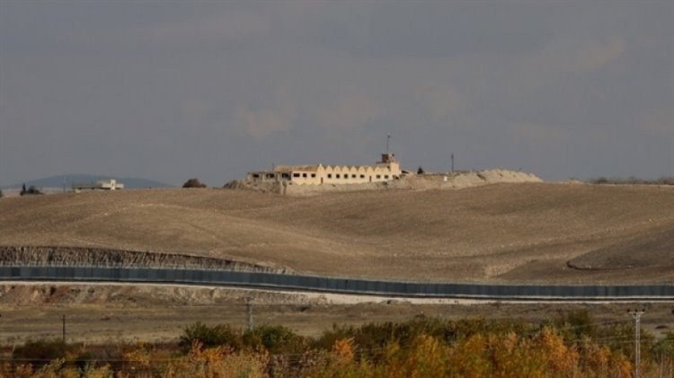 YPG Fırat kıyısında mevzilerini güçlendirdi karakol kurdu