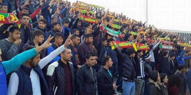 Çocuklar ölmesin maça gelsin diyen Amedsporlular yeniden hâkim karşısında