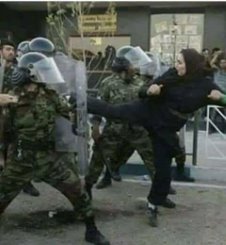 İsrail: İran halkının özgürlük ve demokrasi mücadelesini kazanmasını umuyoruz