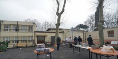 Öğrencileri tehdit eden Cağaloğlu Lisesi müdürünün 'sucuk partisine' kimse katılmadı