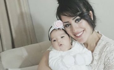 Çocuklar ölmesin" dediği için 1 yıl 3 ay hapis cezasına çarptırılan Ayşe  öğretmen, 6 aylık kızı ile Cuma günü cezaevine giriyor