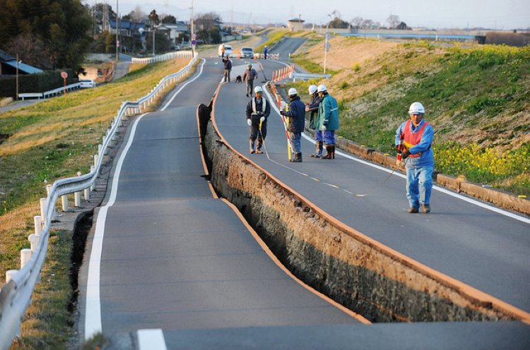 Japonya'da şiddetli deprem meydana geldi.