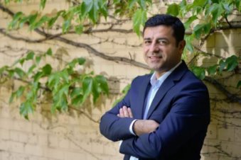 HDP resmi olarak Cumhurbaşkanı adayını açıkladı Selahattin Demirtaş