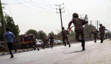 İran - Askeri geçit törenine saldırı: 24 ölü,53 yaralı