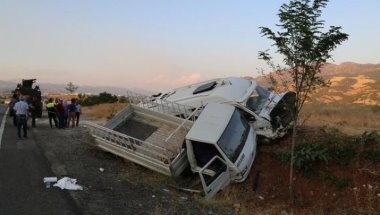 Dersim’de trafik kazası: 20 yaralı