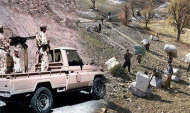 İran rejimi kolberleri taradı 2 kürt genci hayatını kaydetti