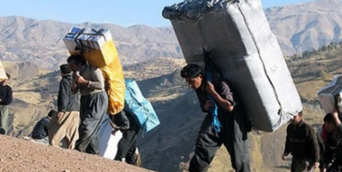 İran rejimi bir Kürt kolberi daha katletti