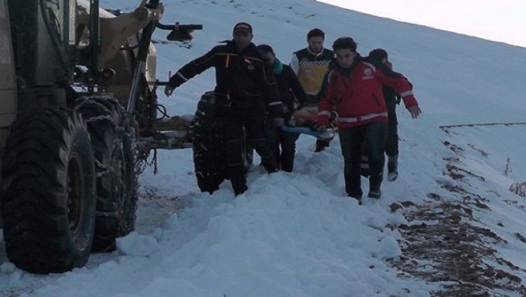 Muş'ta, 'çığ' düşünce mahsur kalan 11 kişi kurtarıldı