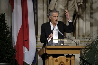 Fransız filozof ve yazar Henri Levy, ''IŞİD’le mücadele eden Kürtlerdi. Bunu unutunuz mu?” 
