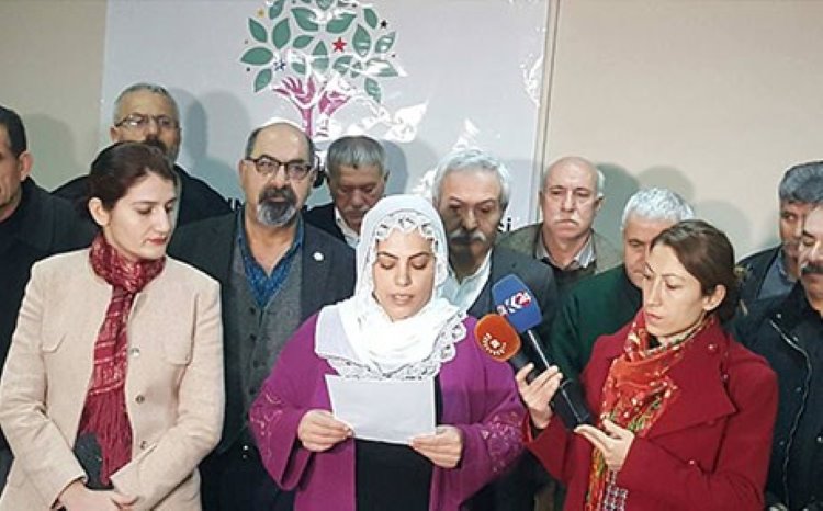 HDP: Sur, önce yakılıp yıkılmış sonra talana açılmıştır