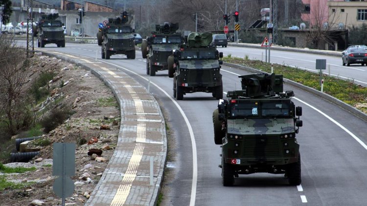 TSK'dan, Suriye sınırına takviye askeri birlikler