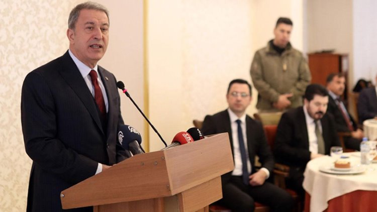 Hulusi Akar'dan Fırat'ın doğusu'nda, Menbiç'te belirsizlikler var