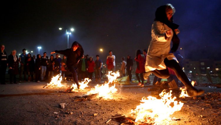 Efrin'de halk Newroz yasağını dinlemedi