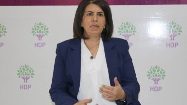 HDP'li Zümrüt’ten YSK’nın mazbata verdiği AKP’liye: YSK kayyımısınız!