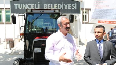 Dersim'de zabıtalar ters kelepçe takılarak gözaltına alındı