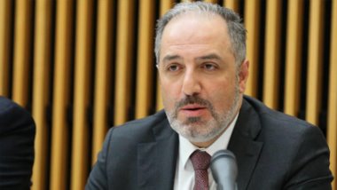 AK Parti'de ilk istifa dilekçesi