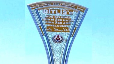 AKP'li belediye kaldırılan Kürtçe tabelaları yeniden astı