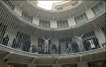 İran rejimi tutuklu Kürt gencini işkence ile katletti