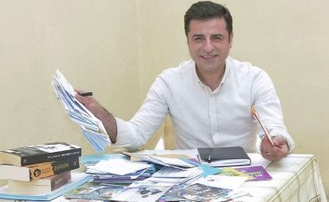 Demirtaş: Hapiste yattığımız yalan, dışardakilerden çok çalışıyoruz