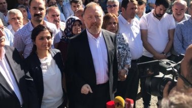 Sezai Temelli'ye, Diyarbakır'da 'Ortak Vatan' tepkisi: Burası Kürdistan!