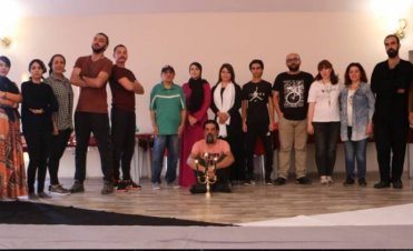 Kayyım, Kürtçe prova yapan tiyatro grubunu binadan çıkardı