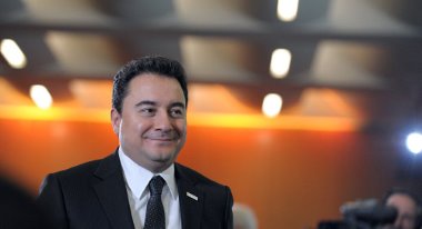 Zelyut: AK Parti sona yaklaştı, Babacan umulandan çok daha fazla oy alacak